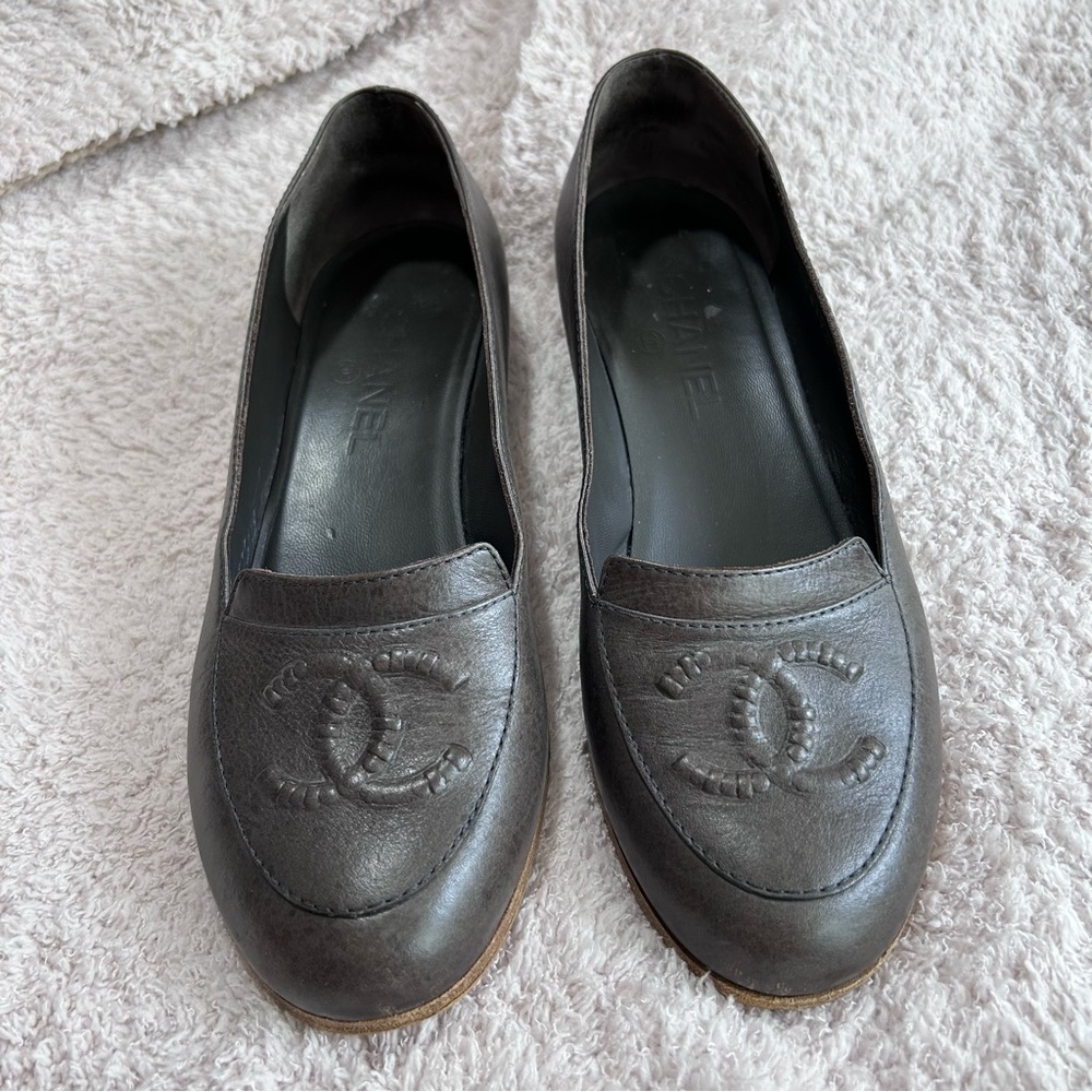 Chanel CC Logo Moccasin Loafer 39